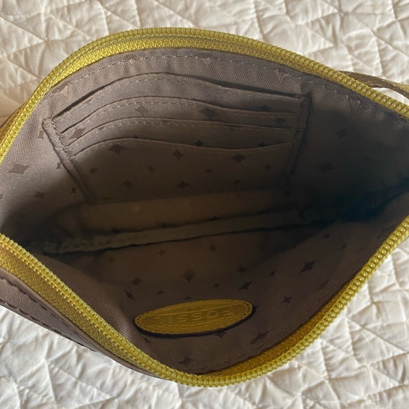 Fossil wristlet - Picture 3 of 3